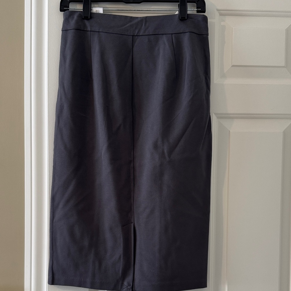 Tahari Gray Skirt NWT sz S - Picture 3 of 3